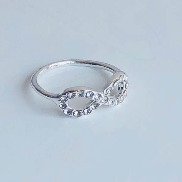 Silver Plated Infinity Ring Size 6.5 - Picture 3 of 5